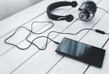 皇马、切尔西竞争免签于帕，拜仁很想留他但签字费是问题